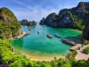 Explore Ha Long and Lan Ha Bay